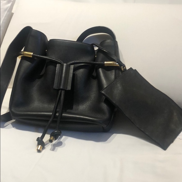 Chloe Emma black leather bucket bag - Picture 2 of 4